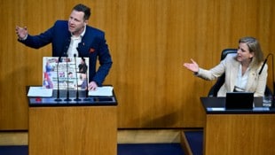 „Die Hilfsgelder verschwinden im Korruptionssumpf der Ukraine“, behauptete FPÖ-Generalsekretär ...