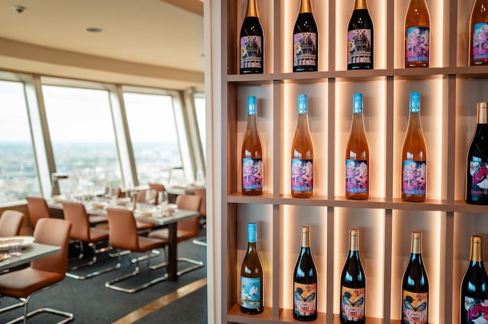 Essen mit 360-Grad-Ausblick: Das Restaurant Sphere im Fernsehturm in 207 Meter Höhe dreht sich.