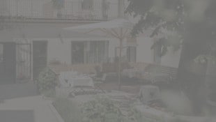 Der Gastgarten des Boutiquehotels Zum Goldenen Hirschen