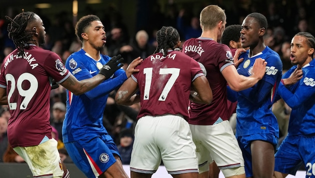 Bei Chelseas 3:2-Erfolg Ende Jänner lieferten sich die Profis in der Nachspielzeit eine ...