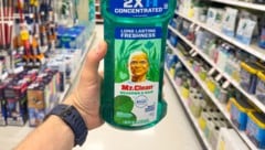 Das Kult-Maskottchen hängt das weiße Leiberl an den Nagel.