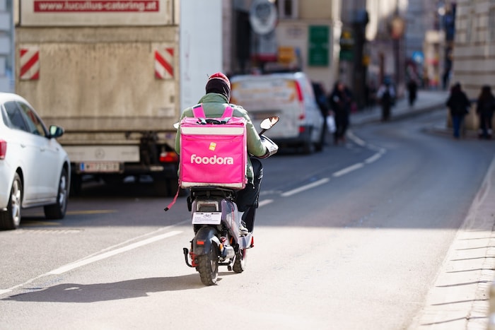 E-Mopeds, die aktuell als Fahrräder gelten, werden in das Kraftfahrgesetz überführt und damit ...