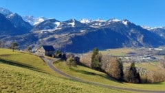 Ausblick von Laz auf den Walgau.