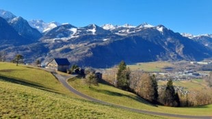 Ausblick von Laz auf den Walgau.