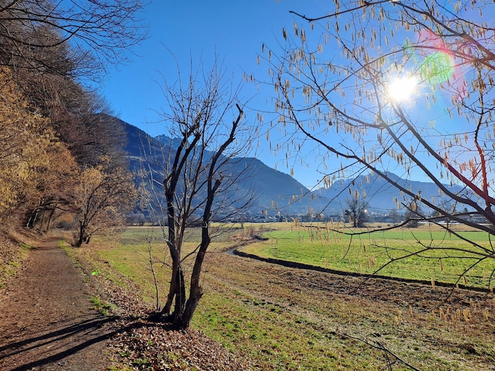 Sunnaweg Nüziders beim Hängenden Stein.