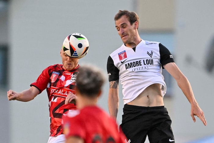 Schubert (re.) hält nach 20 Partien bei bereits 30 Tore.