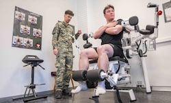 Lukas Rauschenberger (18) aus Leibnitz am Kraftstuhl