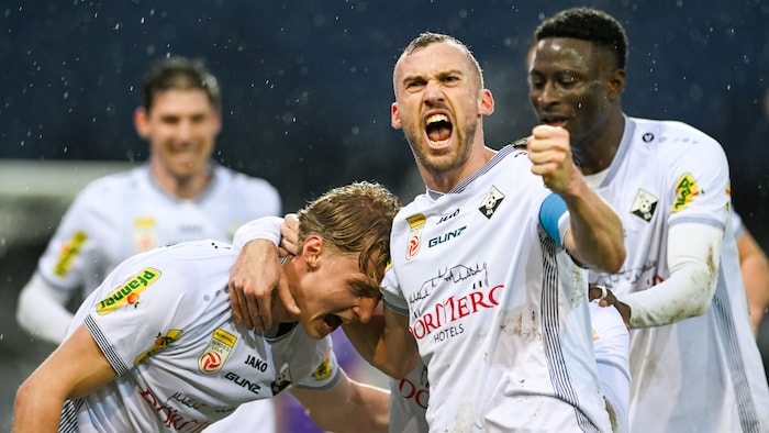 In der neuen Saison werden die Altacher aller Vorausicht nach ohne „Momo“ Ouedraogo (re.) jubeln ...