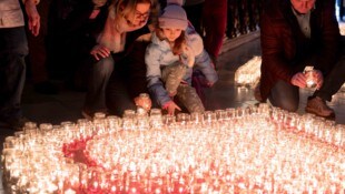 Tausende Kerzen wurden in der Franziskanerkirche in St. Pölten entzündet. Als sichtbares Zeichen ...
