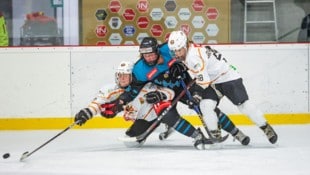 Die Graz Huskies (weiß) prallen auf die Lakers Kärnten. 