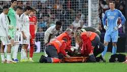 Raúl Asencio lag  nahezu regungslos auf dem Boden.