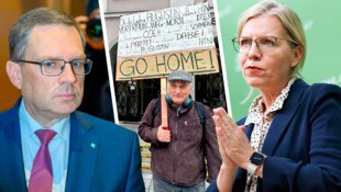 Ein Demonstrant machte vor dem Linzer Gericht gegen „den lieben Augustin“ mobil. Die ÖVP rückt ...