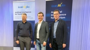 Schröcksnadel, Egger und Angerer (v. links) präsentierten die touristischen KI-Lösungen.
