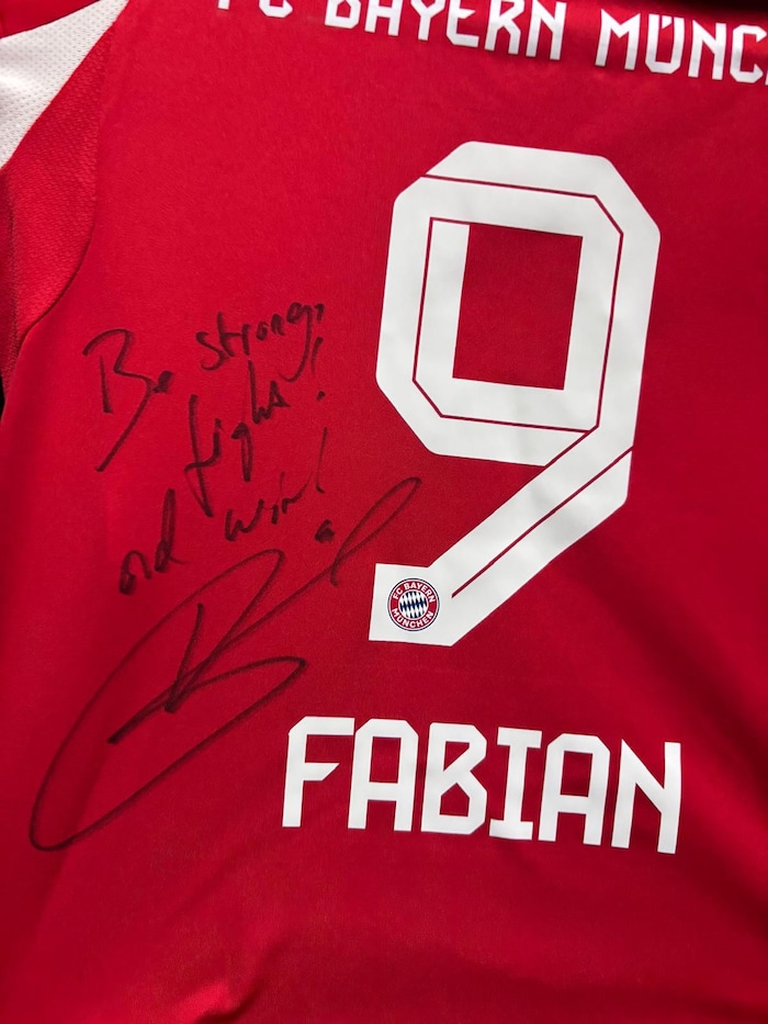 ... Be strong, fight and win darauf.