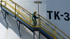 Zu ungarischen und slowakischen Raffinerien fließt weiterhin kein russisches Erdöl durch die ...