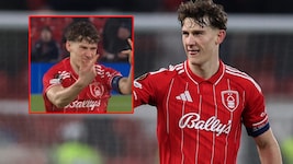 Ein kleiner Finger darf vieles, aber nicht SO abstehen ...