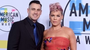 Carey Hart und Pink nach 20 Jahren getrennt? Die Sängerin meldete sich jetzt auf Instagram in ...