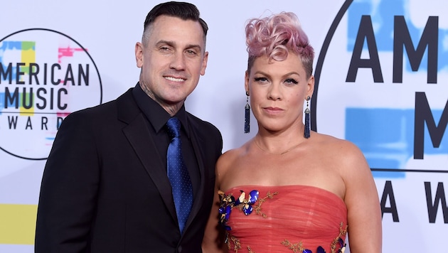 Carey Hart und Pink nach 20 Jahren getrennt? Die Sängerin meldete sich jetzt auf Instagram in ...