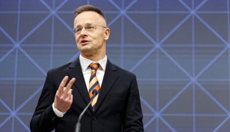 Der ungarische Außenminister Péter Szijjártó (hier bei einer Pressekonferenz mit der FPÖ im ...