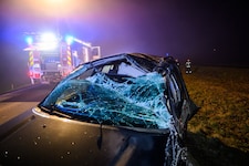 Einer der drei beteiligten Unfallwagen.