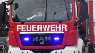 Derzeit liegen noch keine Informationen zur Brandursache und möglichen Verletzten vor ...