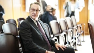 Heinz-Christian Strache, ehemaliger FPÖ-Vizekanzler wird in der Causa Casinos angeklagt ...