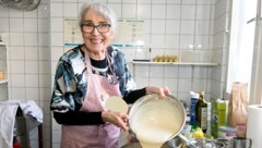 Sonja ist eine der Bäckerinnen, die im „Ahna &amp; Ähne“ für kulinarische Verführungen sorgen. 