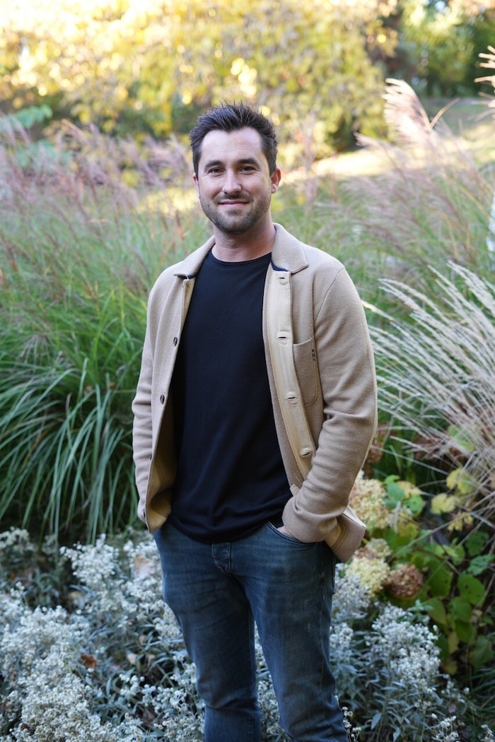 Stv. Innungsmeister Dominik Bieberle rät zum Anlegen von Totholzhecken oder -haufen zugunsten ...