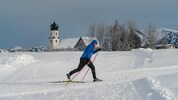 In Sulzberg wird nicht nur langgelaufen, sondern auch fleißig Schnee geschaufelt.