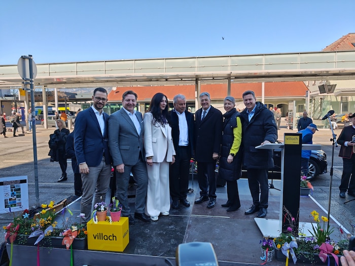 Auch die Kärntner Politik feierte den Auftakt der neuen Bahnlinie.