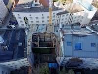 Die Zwischendecken des Hauses in der Kaigasse in der Salzburger Altstadt erwiesen sich als nicht ...