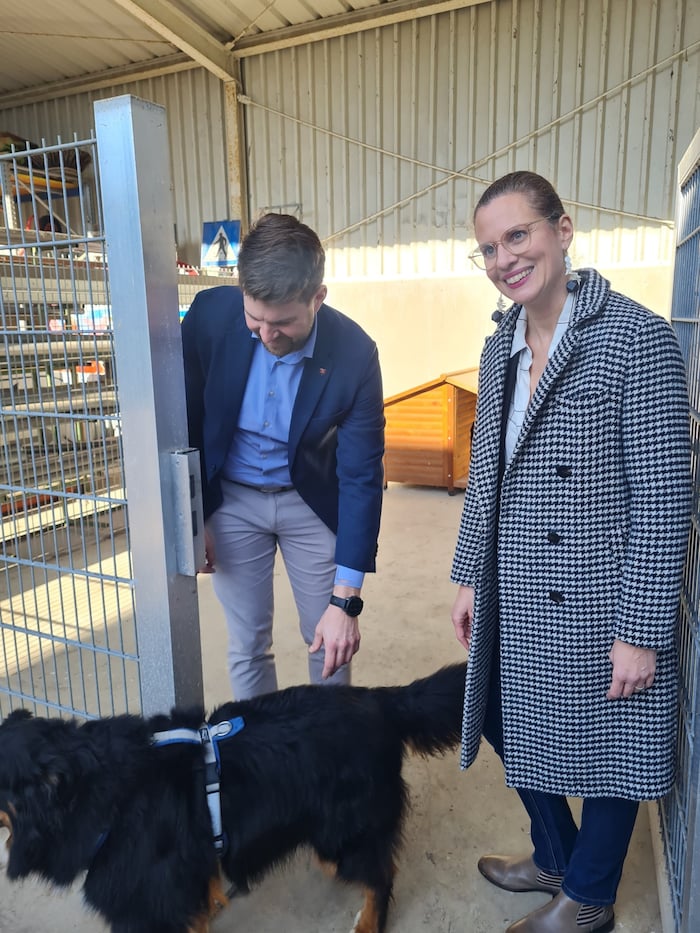 Der Zwinger am Bauhof wurde auch begutachtet.