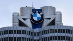 Der Münchner Autobauer (Bild vom Hauptquartier) ruft bereits zum zweiten Mal im Februar ...