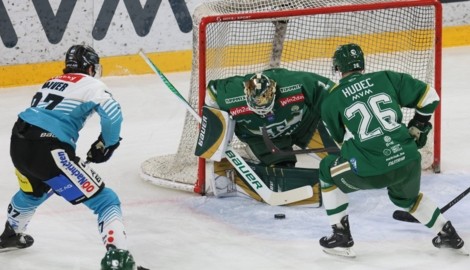 Ein 17-Jähriger schoss die Black Wings beim direkten Konkurrenten in Budapest zum Sieg.