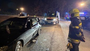 Rettung und Feuerwehr an der Unfallstelle