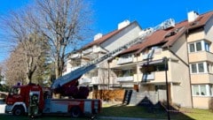 Die Drehleiter der Feuerwehr war im Einsatz. 