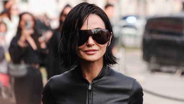 Demi Moore präsentierte bei der Fashion Show von Gucci in Mailand ihre neue Frisur.