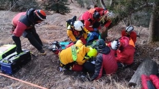 Eine junge Berlinerin stürzte zu Silvester in der Kranebitter Klamm in Innsbruck ab – und konnte ...