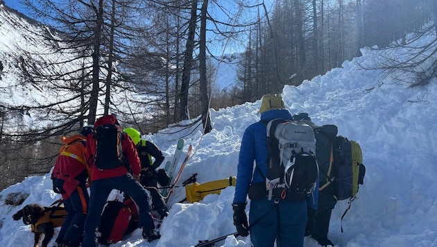 Ein Mann wurde teilverschüttet.