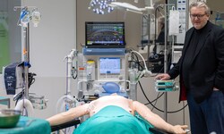 Wiens Stadtrat Peter Hacker (SPÖ) hat die Diskussion um die Gastpatienten ausgelöst – nun sind ...