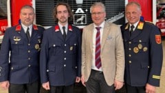 Elias Popek (Zweiter von links) ist der neue Kommandant der FF St. Veit: Er erhielt 71 Prozent ...