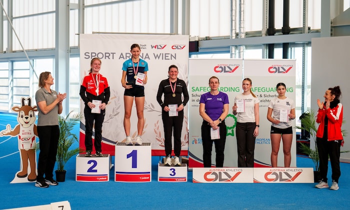 Theresia Emma Mohr holte Gold über die 3000 Meter Bahngehen.