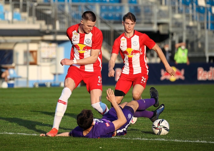 Havel (re.) kickte auch mit Benjamin Sesko beim FC Liefering.
