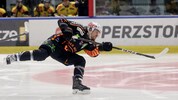 Manuel Ganahl ist auch mit 35 Jahren noch immer eine Bank bei den 99ers. Der Routinier strebt ...