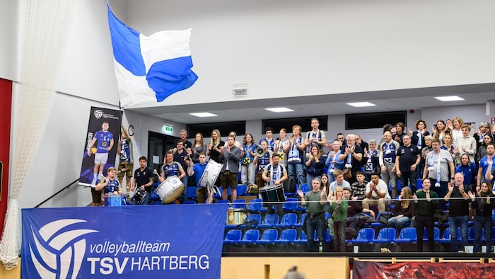 Hartbergs Fans sorgten für ordentlich Stimmung in Amstetten.