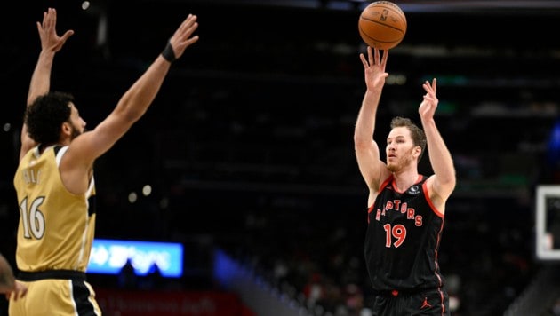 Jakob Pöltl (re.) lieferte gegen Washington ab.