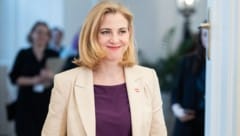 Außenministerin und NEOS-Chefin Beate Meinl-Reisinger klagt die FPÖ wegen Rufschädigung. 