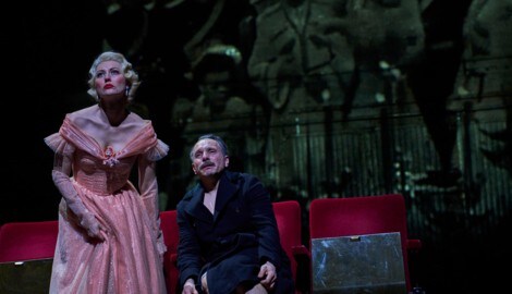 Nina Siewert (Ilona) und Stefko Hanushevsky als Isidor.