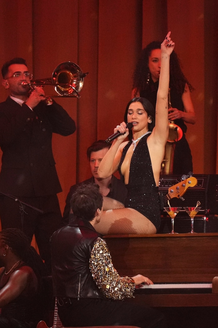 Und verzauberte das Publikum anschließend mit einer sexy Performance.