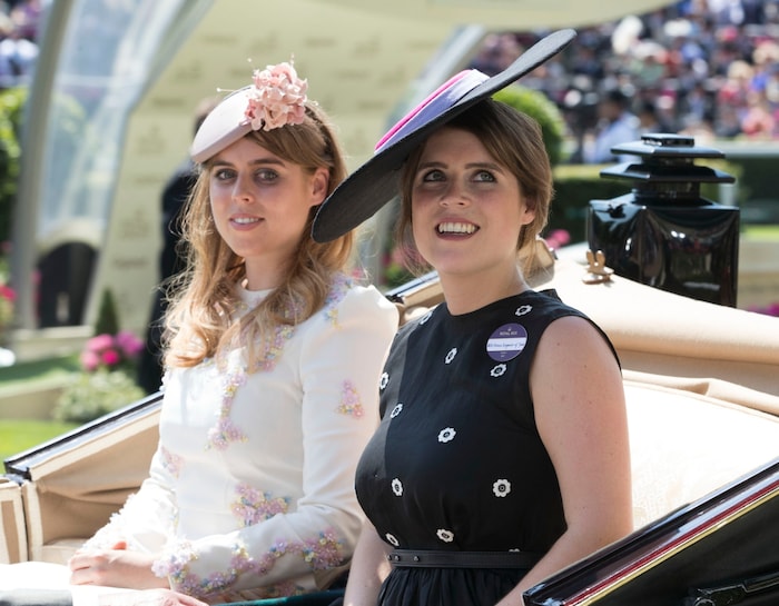 Fotos wie dieses wird es heuer von Beatrice und Eugenie in Ascot nicht geben.